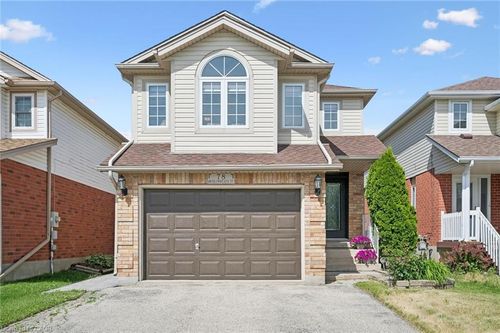 78 Bridlewreath Street, Kitchener, ON, N2E3V5 | Card Image