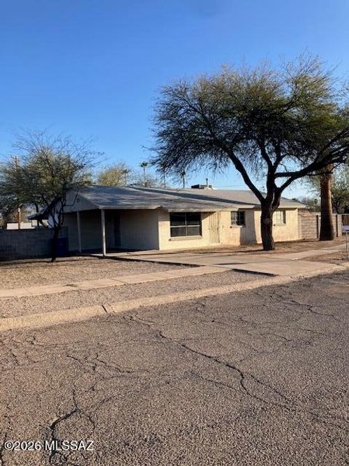 5853 E 19th Street, Tucson, AZ, 85711 | Card Image