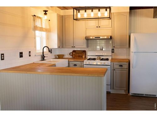 218 Pershing St, Grover, CO, 80729 | Card Image