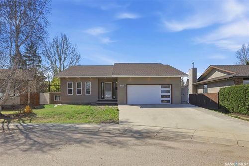 607 Addie Cres, Saskatoon, SK, S7N3K7 | Card Image