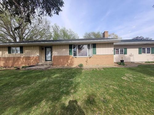 734 1st St, West Brooklyn, IL, 61378-9707 | Card Image