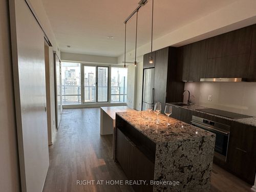 3205-1 Bloor St E, Toronto, ON, M4W0A8 | Card Image