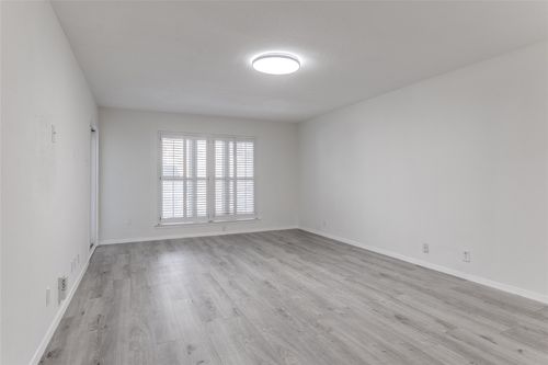 apt-142-4859 Cedar Springs Rd, Dallas, TX, 75219-1214 | Card Image