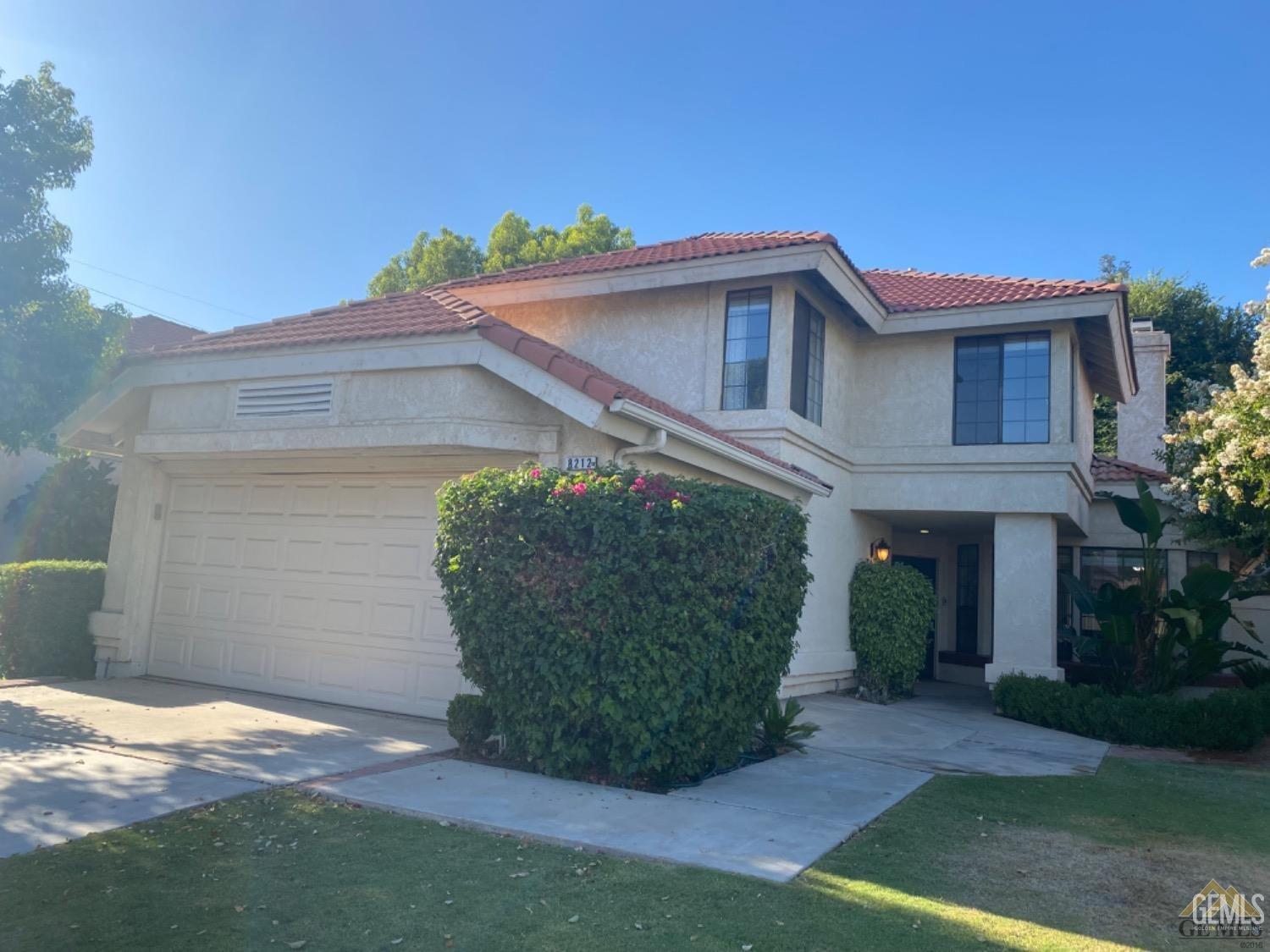 Birmingham St, Bakersfield, CA 93311