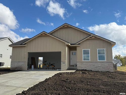 6108 Thor Ave, Davenport, IA, 52807-2155 | Card Image