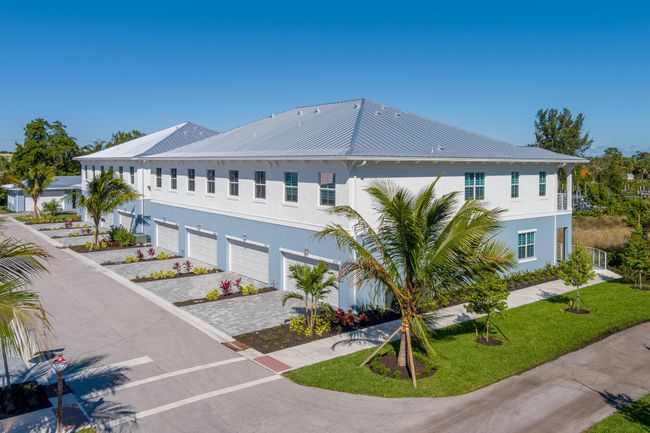 4680 Se Manatee Way, Condo with 3 bedrooms, 3 bathrooms and null parking in Stuart FL | Image 32
