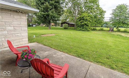 113 Pawnee Dr, Jeffersonville, IN, 47130-5242 | Card Image