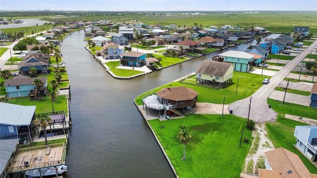 174 Sand Shoals Rd, House other with 3 bedrooms, 2 bathrooms and 2 parking in Freeport TX | Image 25