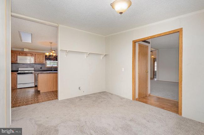 649 Lilac Dr, House other with 3 bedrooms, 2 bathrooms and null parking in NEW PROVIDENCE PA | Image 9