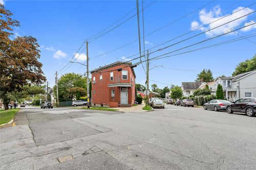 180 Madison Ave, Port Chester, NY, 10573-3276 | Card Image