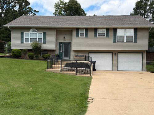 2519 Courtney Pl, West Plains, MO, 65775-4402 | Card Image