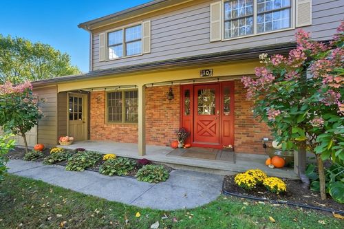 107 Front St, Leeds, MA, 01053-9718 | Card Image