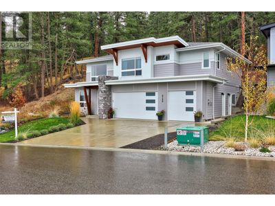 2126 Lupin Crt, House other with 6 bedrooms, 3 bathrooms and 3 parking in Kamloops BC | Image 2