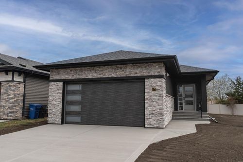 17 Tindale Pl, Red Deer, AB, T4P0T8 | Card Image