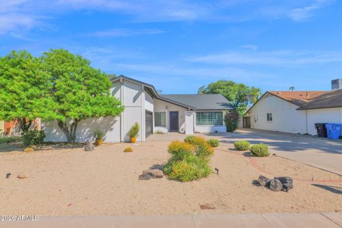 2702 E Corrine Dr, Phoenix, AZ, 85032-6942 | Card Image