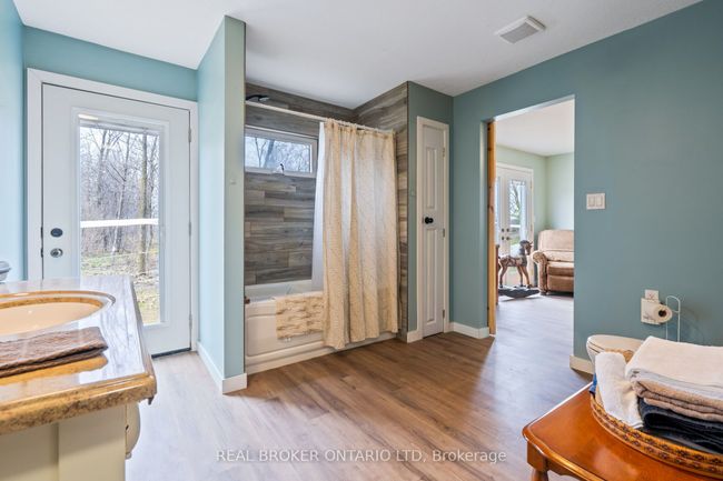 4196 Walkers Dr, House other with 3 bedrooms, 2 bathrooms and 6 parking in Glencoe ON | Image 39