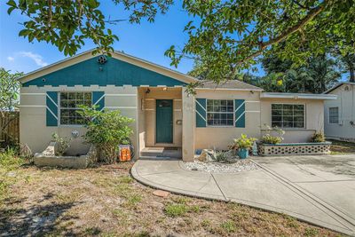 2120 23 Rd Avenue N, House other with 3 bedrooms, 1 bathrooms and null parking in Saint Petersburg FL | Image 1