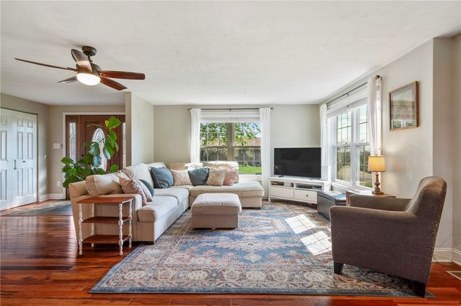 1503 Grandview Way, House other with 5 bedrooms, 3 bathrooms and 2 parking in Sewickley PA | Image 4