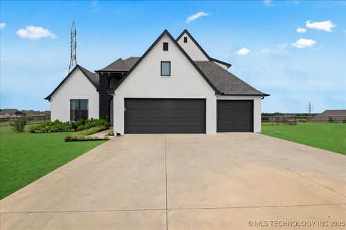 7107 E 88th Street N, Owasso, OK, 74055 | Card Image