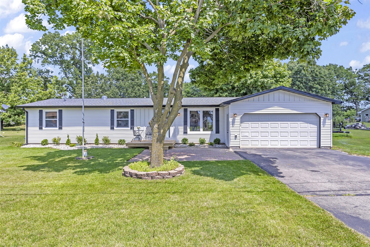 Camelot Ct, Brooklyn, MI 49230