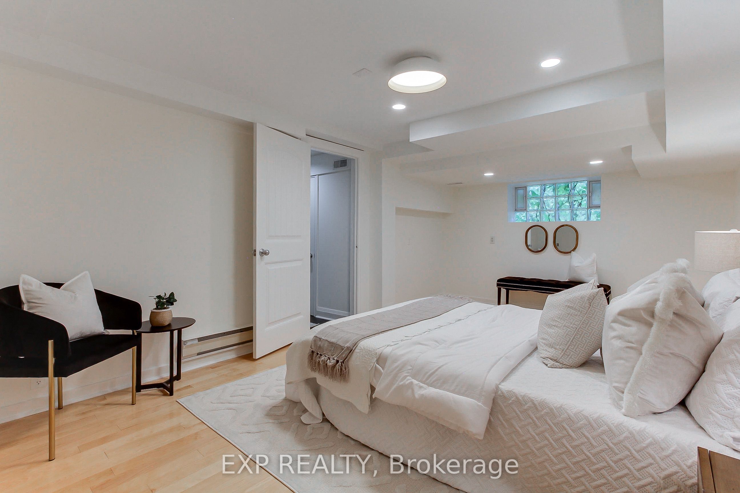 Residential in Toronto C08 5