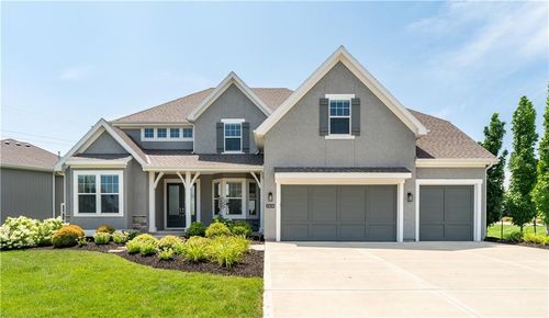 15636 Delmar St, Overland Park, KS, 66224-3638 | Card Image