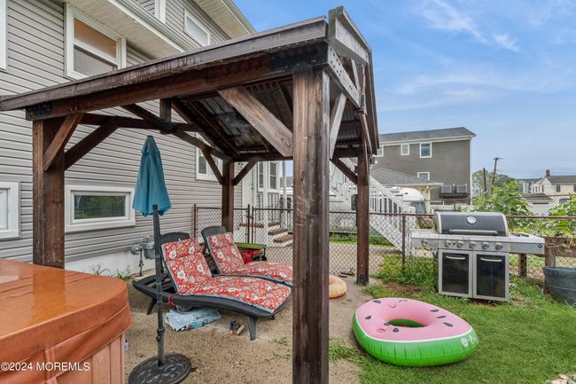 206 Beach Ave, House other with 5 bedrooms, 3 bathrooms and null parking in Leonardo NJ | Image 40