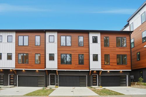 3758 Miami Ave, Cincinnati, OH, 45226-2222 | Card Image