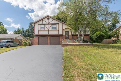 1120 Bryant St, Allentown, PA, 18104-3304 | Card Image