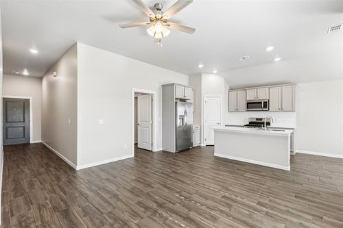 12008 Brinley Reign Dr, Yukon, OK, 73099-8948 | Card Image