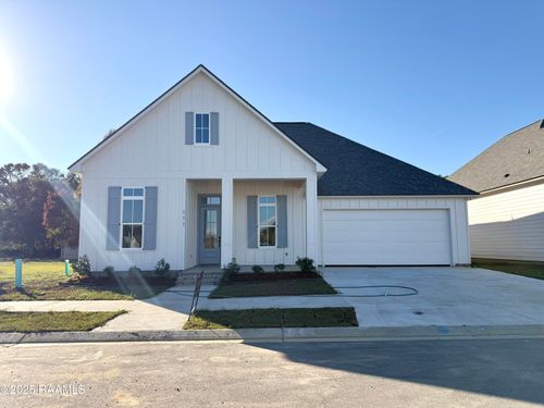 111 Parkview Dr, Lafayette, LA, 70503-2731 | Card Image