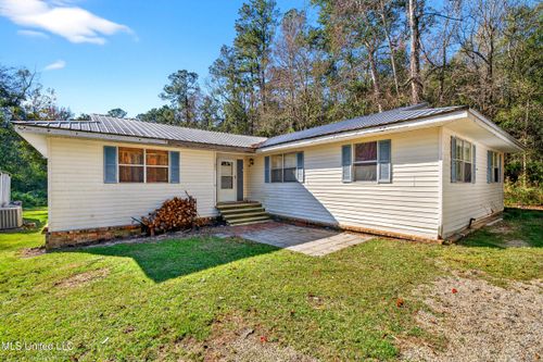 21 Richard Johnson Rd, Carriere, MS, 39426-7373 | Card Image