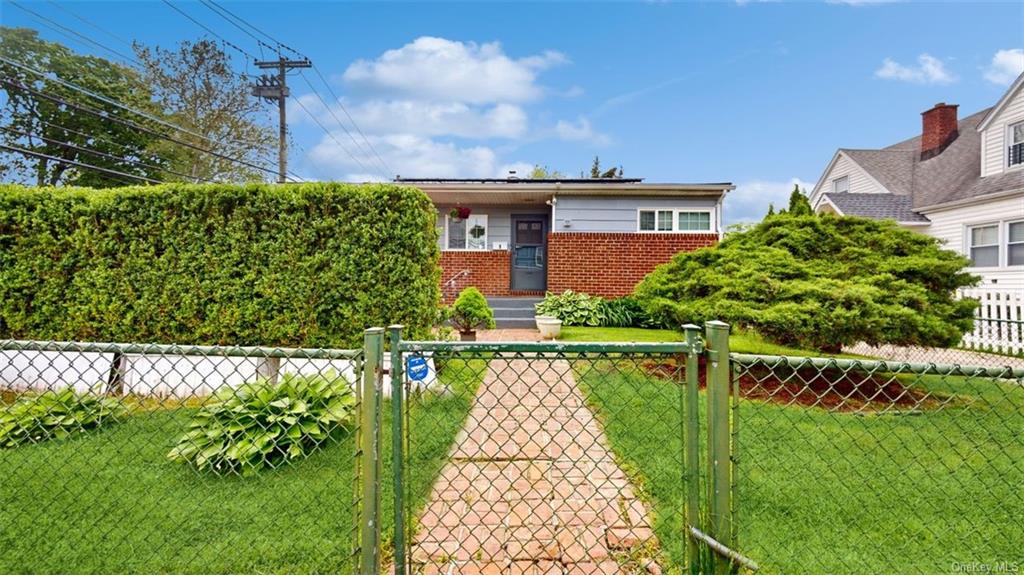 Blackford Ave, Yonkers, NY 10704