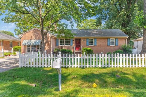 2036 English Ave, Chesapeake, VA, 23320-2400 | Card Image