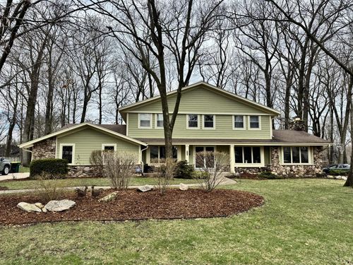 2000 W Woodbury Lane, Glendale, WI, 53209 | Card Image