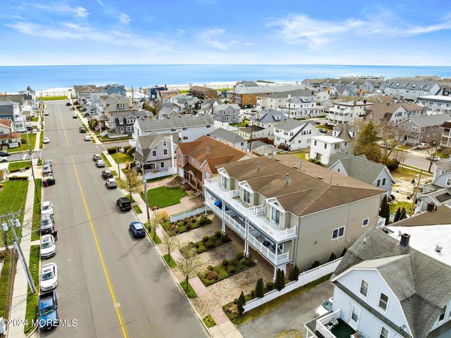 B - 209 Ocean Park Avenue, Condo with 4 bedrooms, 3 bathrooms and null parking in Bradley Beach NJ | Image 4