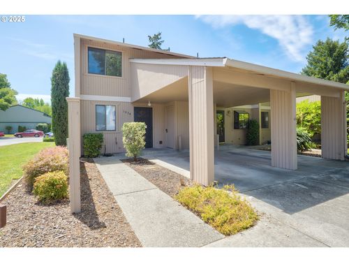 1034 Se Camelot Dr, Grants Pass, OR, 97526-4087 | Card Image