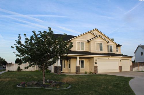 4811 Cordova Ct, Pasco, WA, 99301-8186 | Card Image