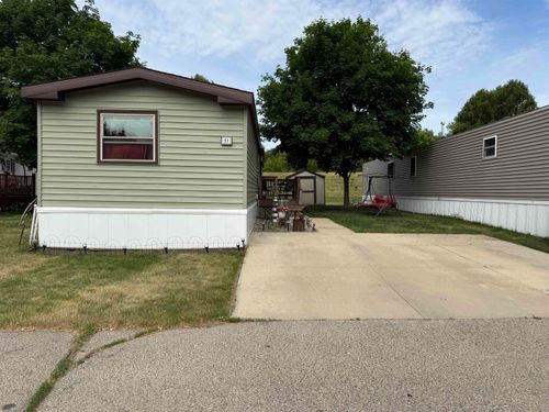 31 Maple Grove Ave, JEFFERSON, WI, 53549-1196 | Card Image
