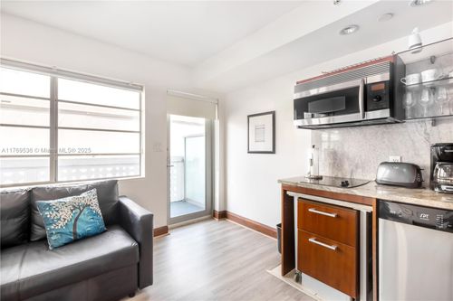 a404-1024 Ocean Dr, Miami Beach, FL, 33139-5014 | Card Image