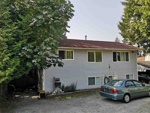 8749 112 St, Delta, BC, V4C4X2 | Card Image