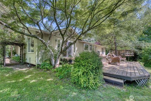 2011 Whiteman Rd Sw, Lakebay, WA, 98349-9762 | Card Image