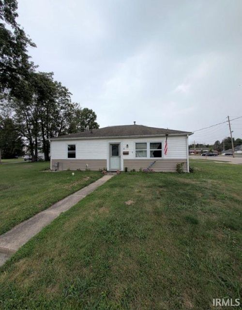 9 Allen Ln, Greenfield, IN, 46140-1302 | Card Image