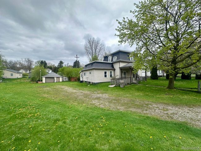 1 1 St St, House other with 3 bedrooms, 1 bathrooms and null parking in Yale MI | Image 29