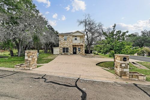 305 Augusta Cv, Lago Vista, TX, 78645-8614 | Card Image