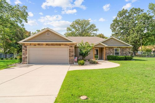 360 Lakeland Ave, Hollister, MO, 65672-4983 | Card Image