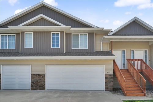 602 Riley Ln, West Branch, IA, 52358-9699 | Card Image