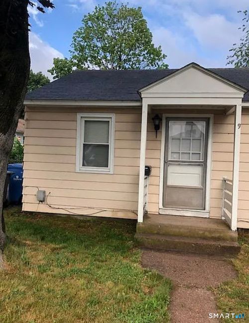 9 Hathaway Ln, Manchester, CT, 06040-4809 | Card Image