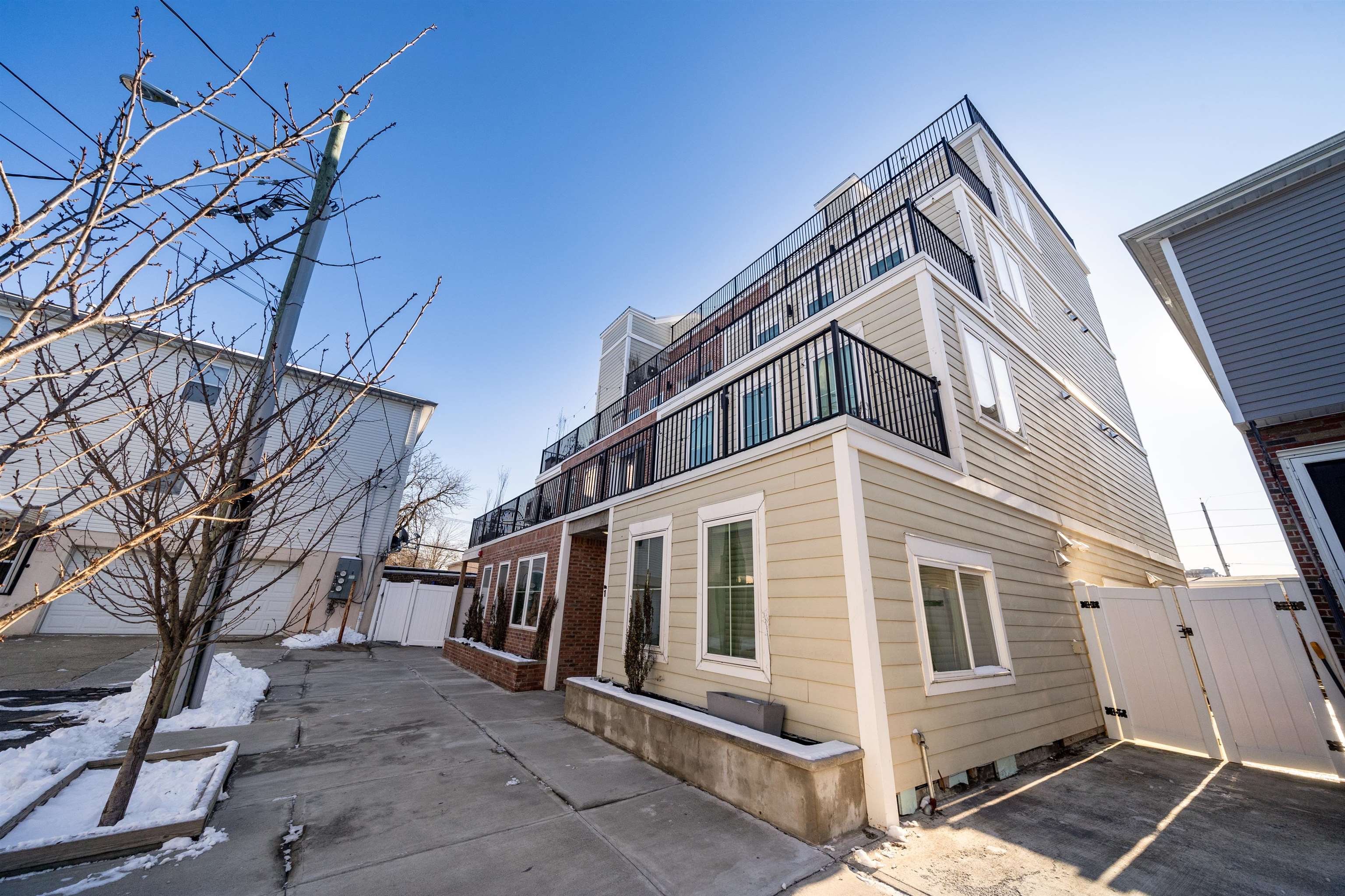Residential Lease in JC, Heights 3