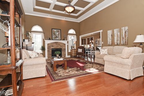 572 Foxboro Dr, Avon, IN, 46123-5512 | Card Image